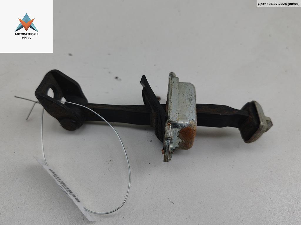 Ограничитель открывания двери задней Skoda Octavia mk2 (A5 1Z) 2005, универсал, 1Z0839249 - фото №1