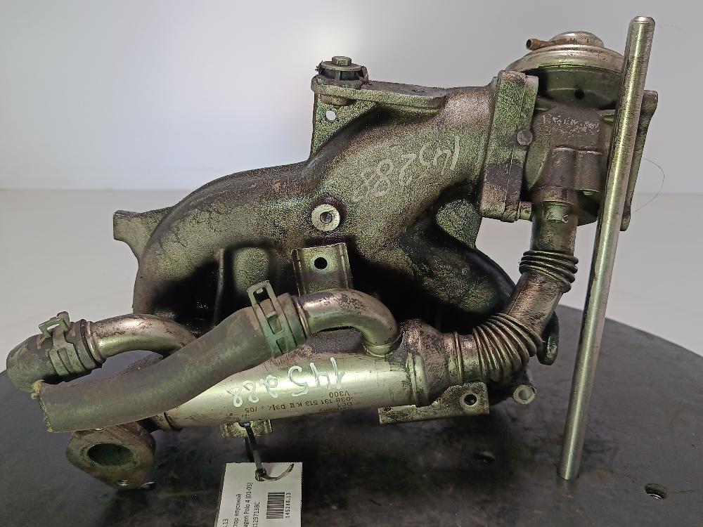 коллектор впускной Volkswagen Polo 4 поколение 2004, цвет, 038129713BC - фото №1