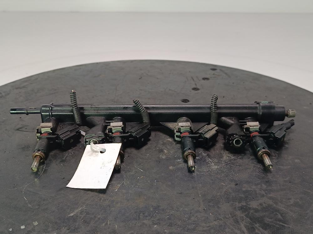 топливная рампа Peugeot 308 T7 2010, цвет, 757564580 - фото №1