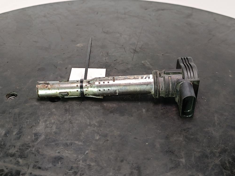 катушка зажигания Audi A4 B8/8K 2007, цвет, 07K905715D - фото №1