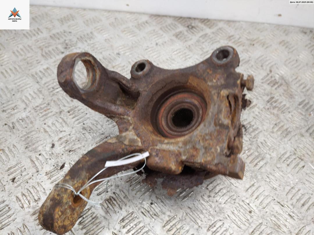 ступица передняя левая Volkswagen Transporter T4 1995, 2.4 л., дизель, МКПП, белый, микроавтобус - фото №1