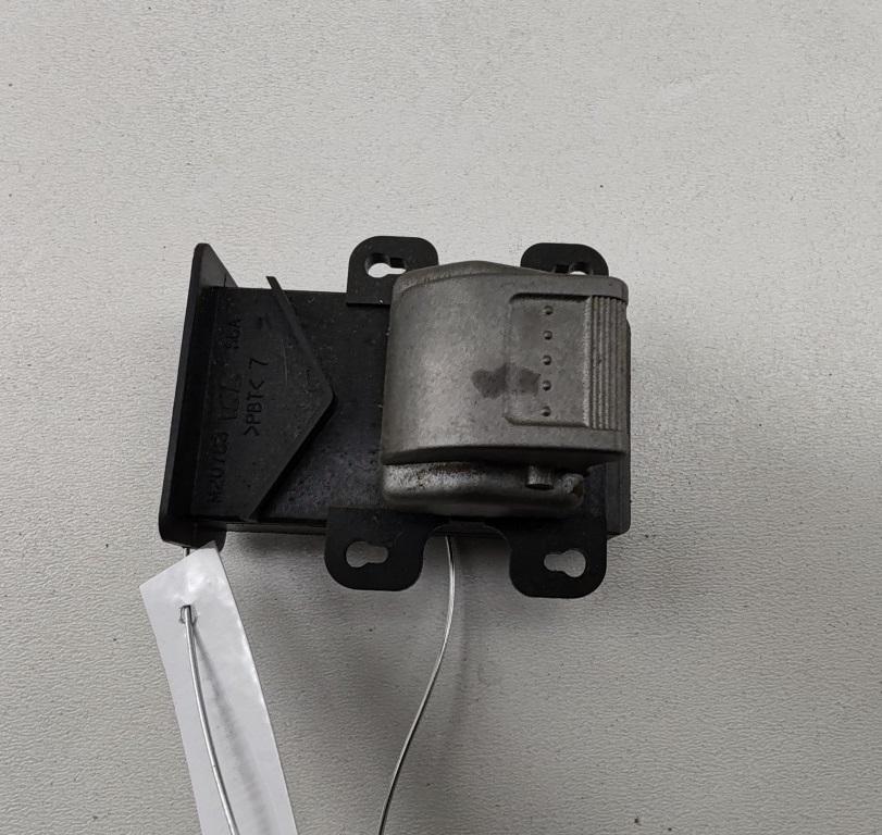 кнопка стеклоподъемника переднего правого Honda Civic 2005, 1.4 л., бензин, МКПП, серый, хетчбэк 3 дв.