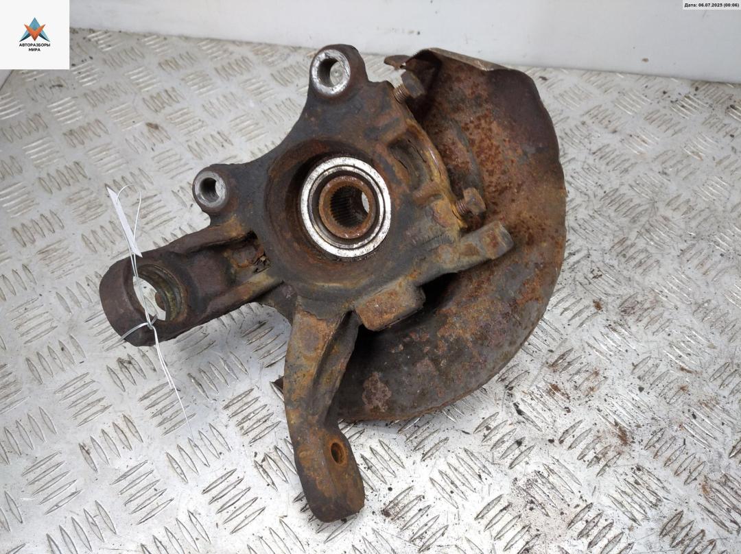 ступица передняя левая Volkswagen Transporter T4 1995, 2.4 л., дизель, МКПП, чёрный, микроавтобус - фото №1