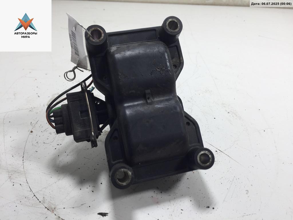 катушка зажигания Ford Focus 1 поколение 2000, 1.8 л., бензин, МКПП, чёрный, универсал - фото №1