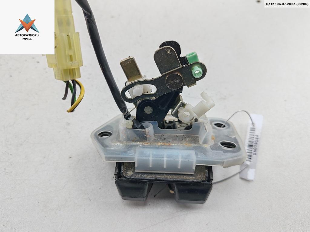 замок багажника Suzuki Ignis 2 поколение (MH) 2004, хетчбэк 5 дв. - фото №1