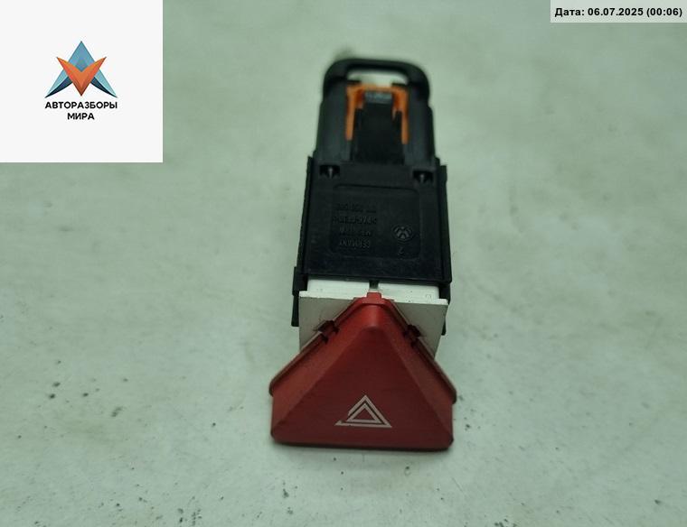 кнопка аварийной сигнализации Volkswagen Golf 5 поколение 2004, 1.4 л., бензин, МКПП, серый, хетчбэк 5 дв., 1T0953509 - фото №1