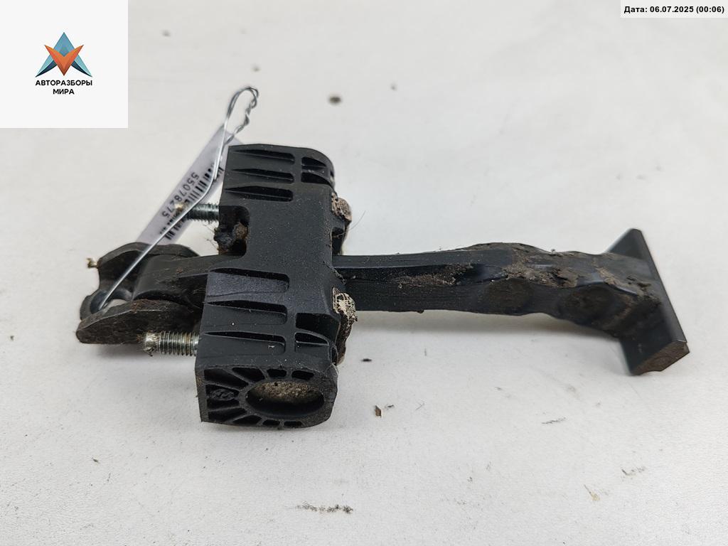 Ограничитель открывания двери задней Opel Zafira 2 поколение (B) 2005, минивэн - фото №1