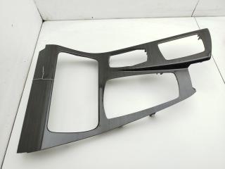 консоль салона (центральная часть) BMW 5 F10/F11 2012, 3.0 л., дизель, АКПП, чёрный, универсал, 9206377