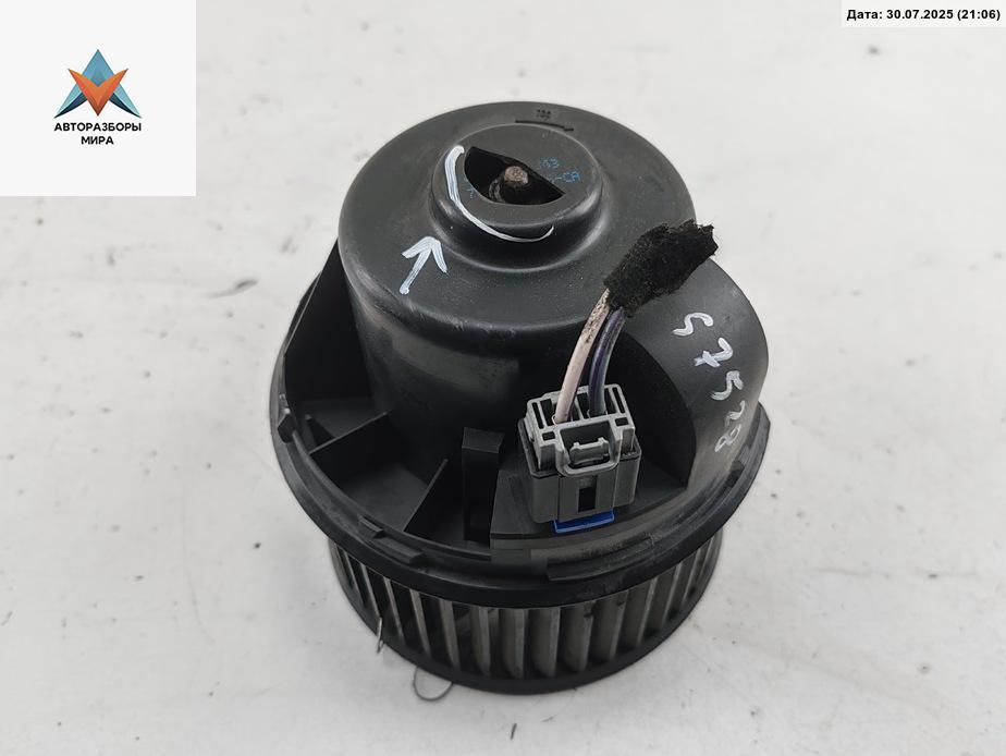 моторчик печки Ford Mondeo 4 поколение 2009, 2.0 л., дизель, МКПП, белый, универсал, 1736007103 - фото №1