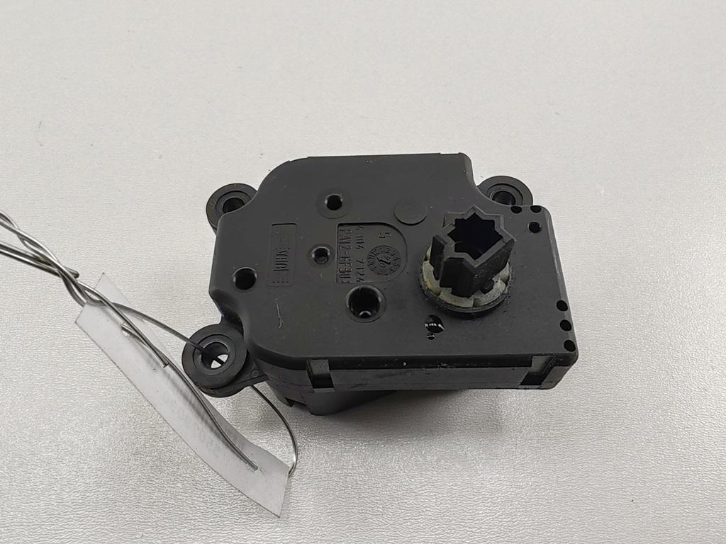 моторчик заслонки печки Citroen C5 2006, 2.0 л., дизель, МКПП, чёрный, универсал, 1PUH-19E616-AB