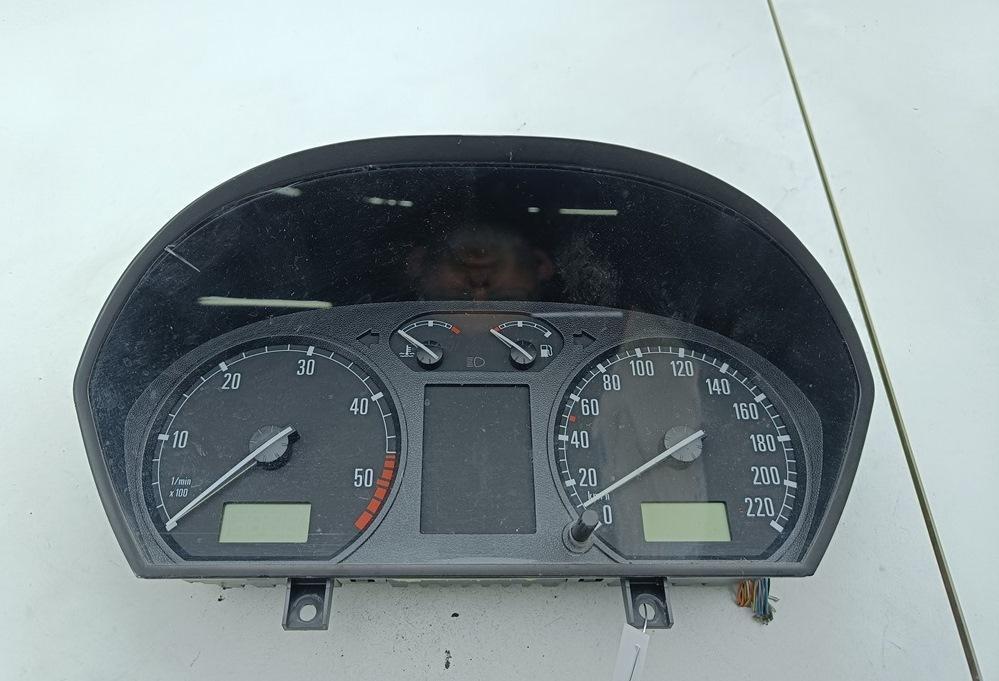 приборная панель Skoda Fabia mk1 (6Y) 2004, 1.9 л., дизель, МКПП, белый, хетчбэк 5 дв., 6Y0920860D