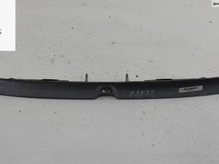 накладка подсветки номера Audi A4 B5 1997, 2.8 л., бензин, АКПП, серый, седан, 8D5827576B