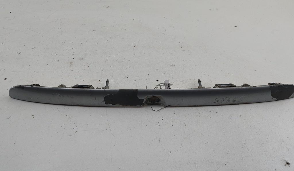 накладка подсветки номера Audi A3 8L 1999, 1.8 л., Ti, бензин, МКПП, серый, хетчбэк 5 дв., 8D9827574