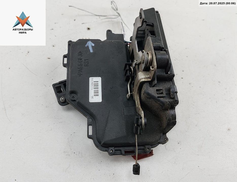 замок двери задней правой Volkswagen Touran 1 поколение 2005, 2.0 л., дизель, АКПП, чёрный, минивэн, 7L0839016 - фото №1