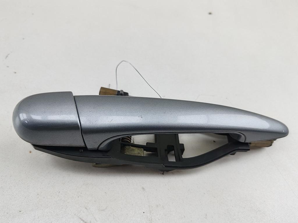 ручка наружная передняя правая BMW 3 E46 2005, 2.0 л., дизель, МКПП, серый, универсал, 8253454