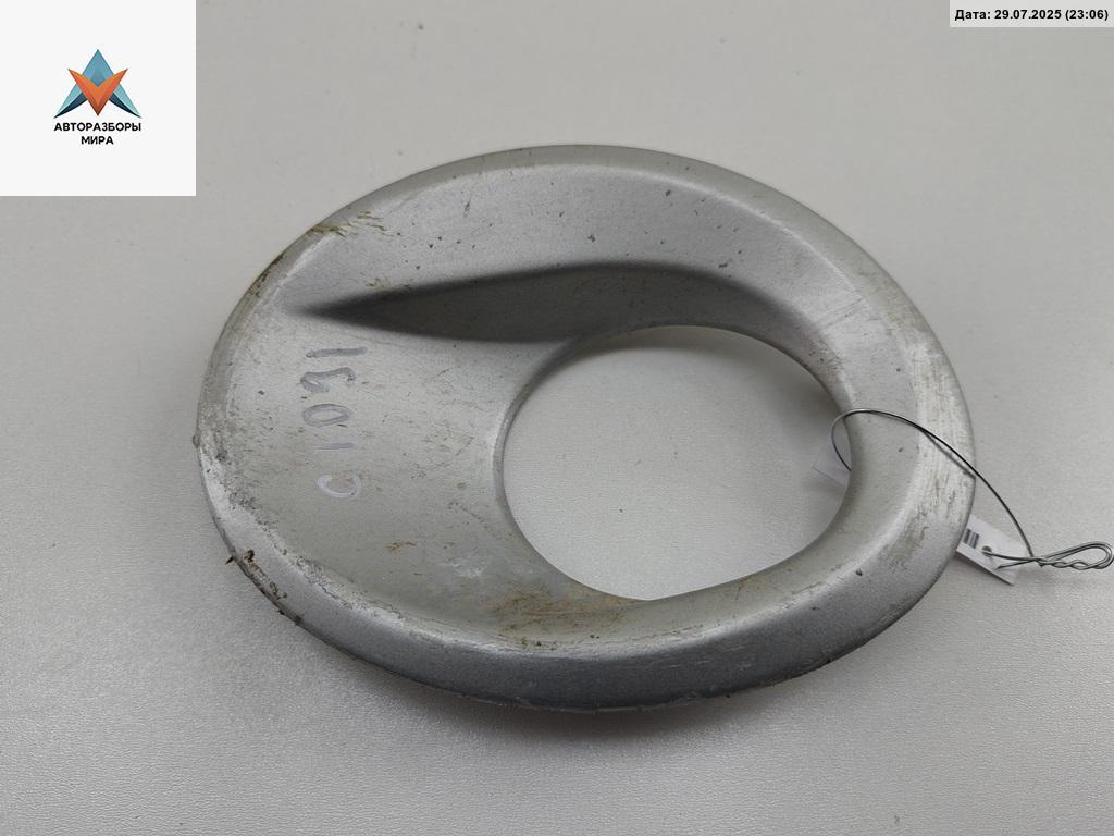 рамка фары противотуманной левой Ford Mondeo 3 поколение 2001, 2.0 л., дизель, МКПП, серый, универсал, 1S7117A990AE - фото №1