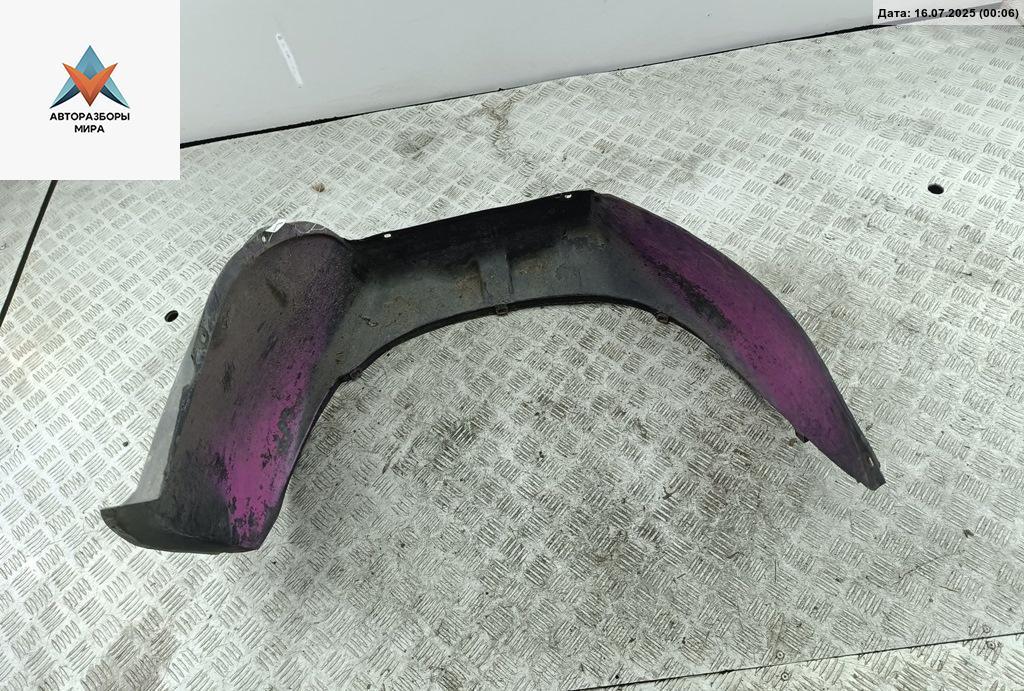 Подкрылок передний правый Audi 100 С3 1987, 1.8 л., бензин, седан, 443821172 - фото №1