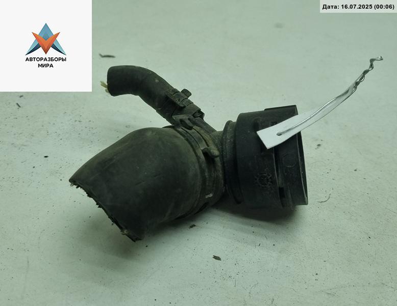 фланец (тройник) системы охлаждения Volkswagen Touran 1 поколение 2004, 1.9 л., дизель, АКПП, красный, минивэн, 6Q0122291E - фото №1