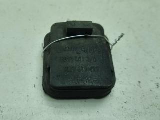 кронштейн (крепление) Volkswagen Passat B5+ (GP) 2003, 1.6 л., бензин, МКПП, чёрный, универсал, 8D0121276