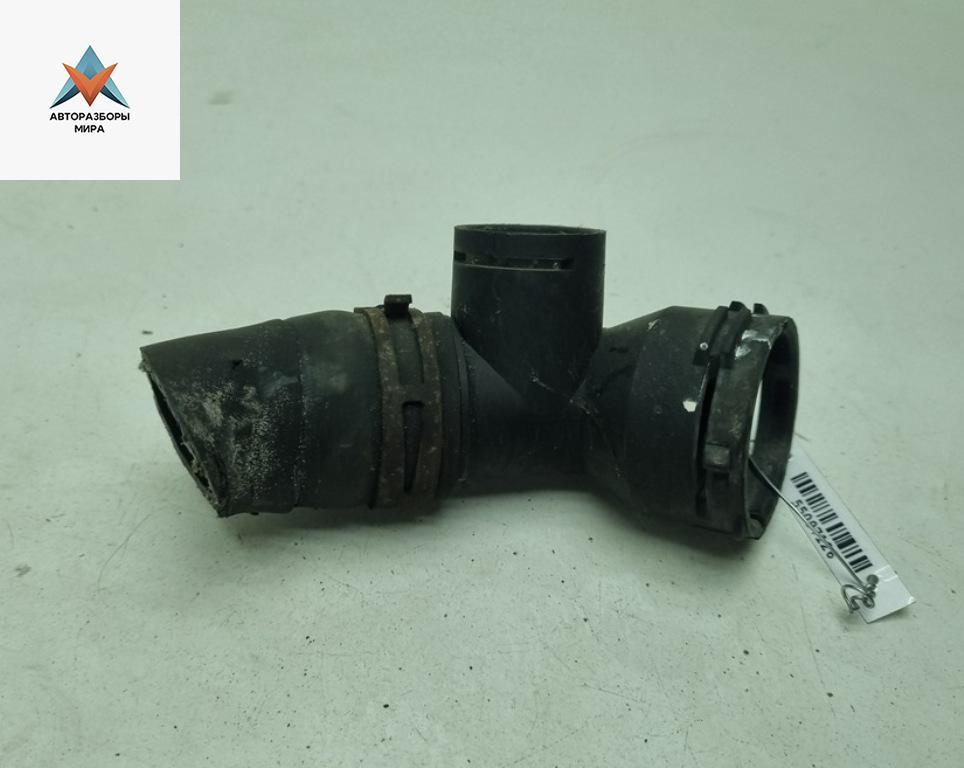 фланец (тройник) системы охлаждения Volkswagen Touran 1 поколение 2004, 1.9 л., дизель, МКПП, серый, минивэн, 1K0122291AD - фото №1