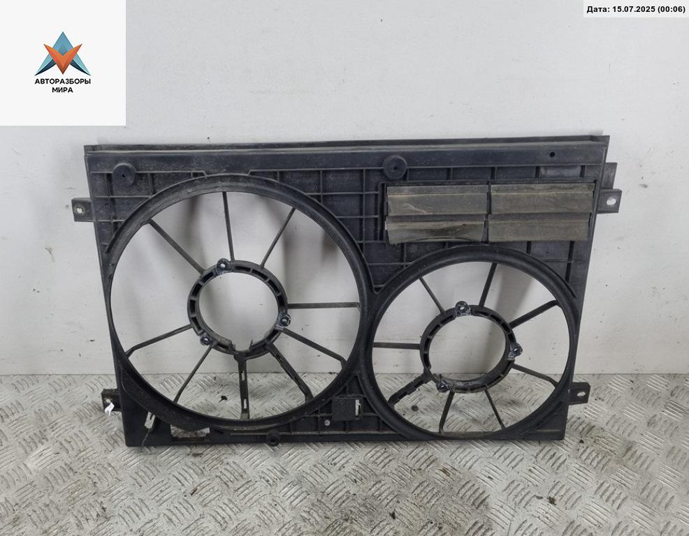 диффузор вентилятора Volkswagen Touran 1 поколение 2004, 1.9 л., дизель, АКПП, красный, минивэн, 1K0121207G - фото №1