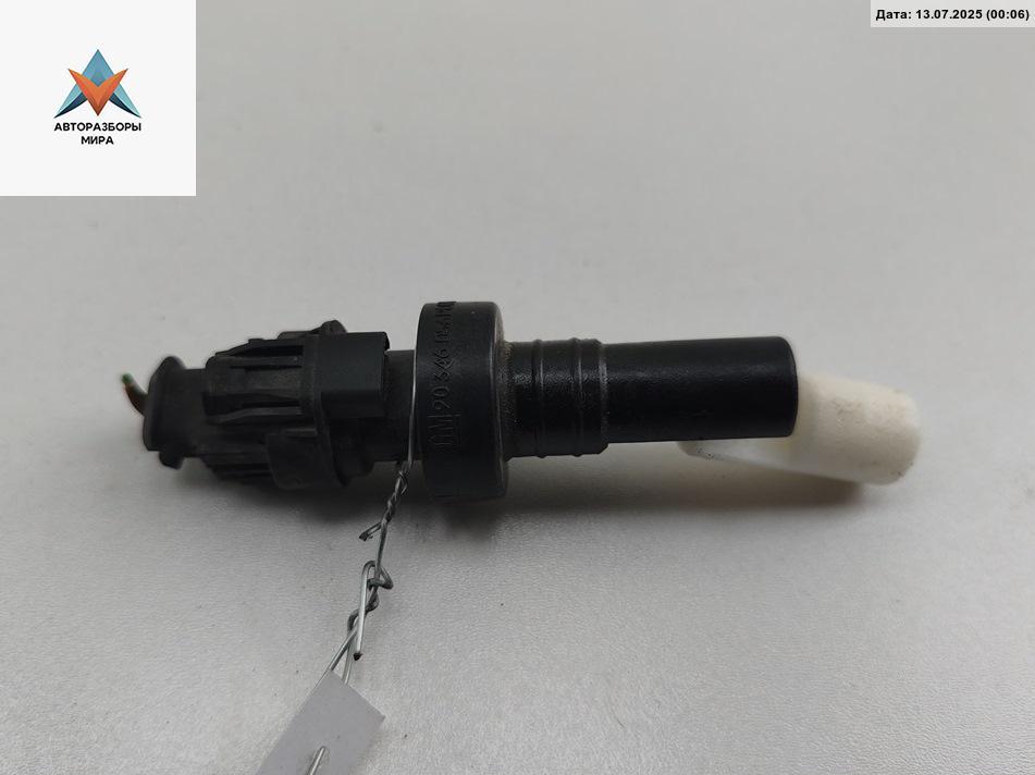 датчик уровня омывающей жидкости Opel Zafira 2 поколение (B) 2007, 1.9 л., дизель, АКПП, чёрный, минивэн, 90346056 - фото №1