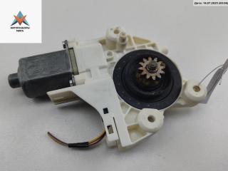 моторчик стеклоподъемника передний правый Ford Focus 2 поколение 2005, 1.6 л., i, бензин, МКПП, серый, хетчбэк 5 дв., 013822218