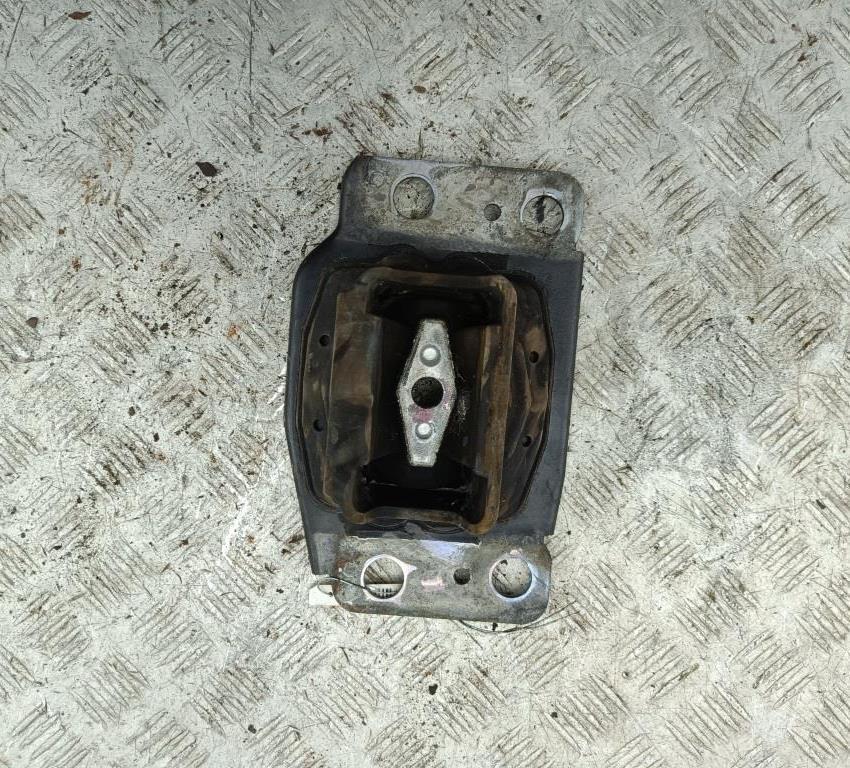 подушка крепления КПП Ford S-Max 1 поколение 2006, 2.5 л., бензин, МКПП, серый, минивэн, 6G917M121AC - фото №1