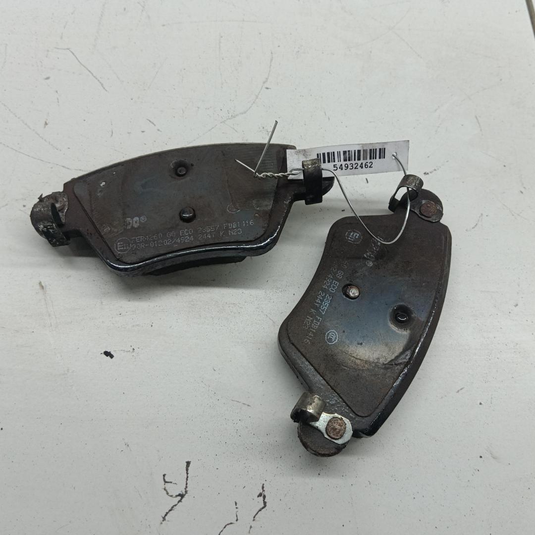 Колодки тормозные задние Ford Mondeo III 2002, 1.8 л., бензин, МКПП, серый, хетчбэк 5 дв., FERODO