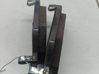 Колодки тормозные задние Ford Mondeo 3 поколение 2002, 1.8 л., бензин, МКПП, серый, хетчбэк 5 дв., FERODO