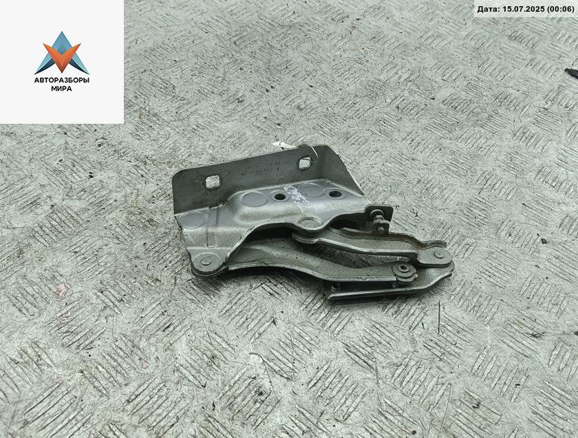 петля капота правая Mercedes-Benz B-Класс W245 2006, серый, минивэн, 1698800428 - фото №1