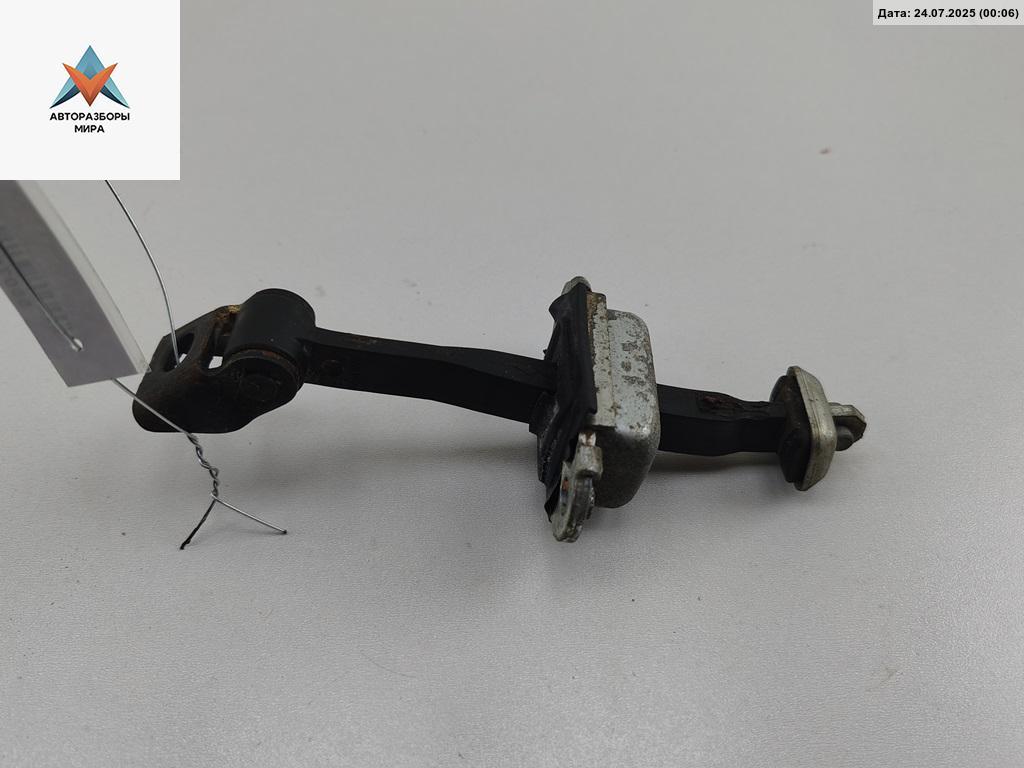 Ограничитель открывания двери задней Skoda Octavia mk2 (A5 1Z) 2004, хетчбэк 5 дв., 1Z0839249 - фото №1