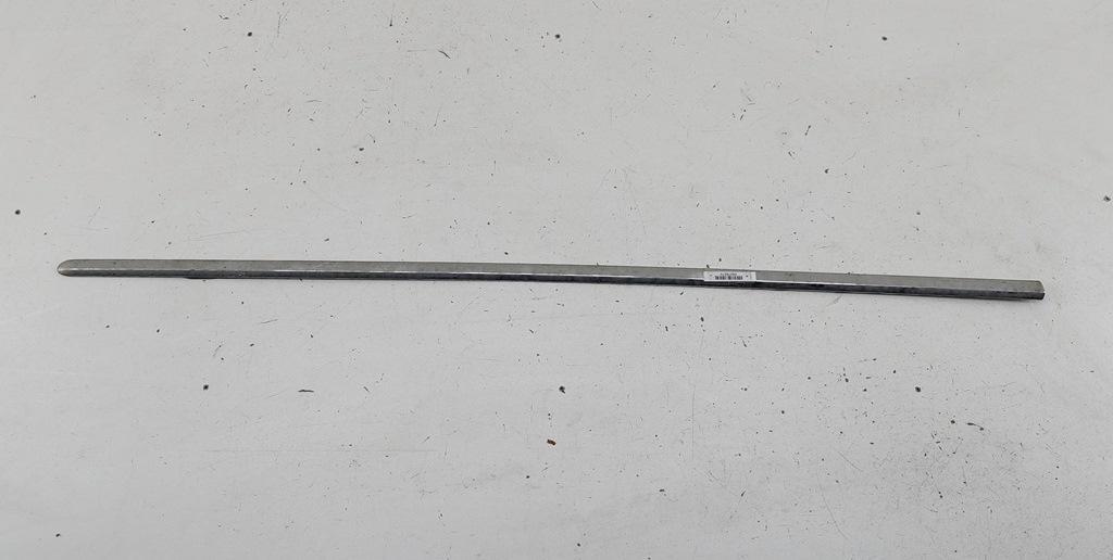 молдинг двери передней правой Volkswagen Passat B6 2008, 1.4 л., бензин, МКПП, чёрный, универсал, 3C0853516A