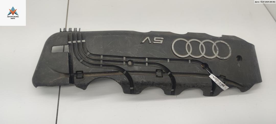 пластик моторного отсека Audi A3 8L 1997, 1.8 л., бензин, АКПП, зелёный, хетчбэк 3 дв., 06A103935 - фото №1