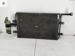 радиатор кондиционера Volkswagen Bora 1 поколение 1999, 2.0 л., бензин, МКПП, чёрный, универсал, 1J0820411D