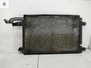 радиатор охлаждения Volkswagen Golf 5 поколение 2004, 1.4 л., бензин, МКПП, серый, хетчбэк 5 дв.