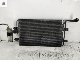 радиатор кондиционера Volkswagen Bora 1 поколение 2004, 2.0 л., бензин, МКПП, чёрный, седан, 1J0820411D