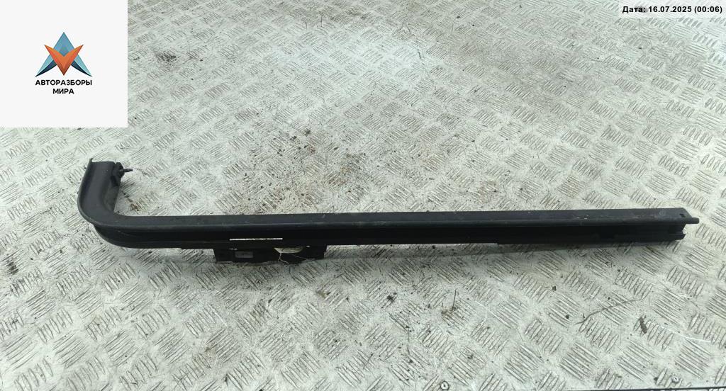 Направляющая сдвижной двери (салазка) правая Ford Tourneo Connect 1 поколение 2003, 1.8 л., бензин, МКПП, серый, фургон, 2T14V246A06BB - фото №1