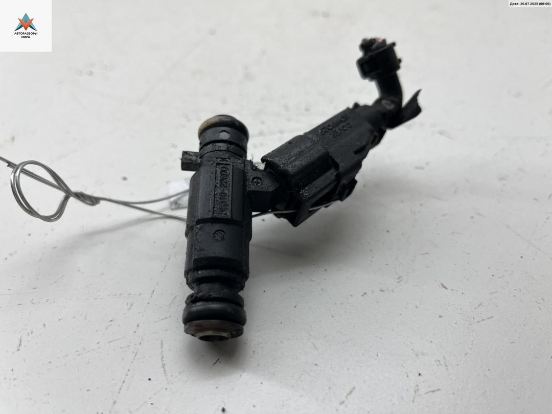 форсунка Hyundai Getz 1 поколение 2002, 1.3 л., бензин, МКПП, красный, хетчбэк 5 дв., 3531022600 - фото №1