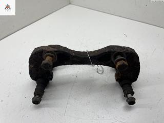 скоба суппорта Hyundai Terracan 1 поколение [рестайлинг] 2004, 2.9 л., дизель, АКПП, серый, внедорожник 5 дв.