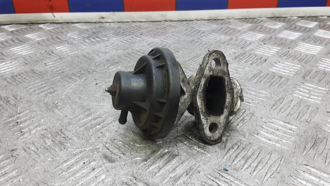 клапан EGR Volkswagen Caddy 3 поколение 2007, 2.0 л., дизель, МКПП, 038131501BB, . - фото №1