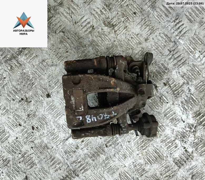 суппорт задний правый Peugeot 207 1 поколение 2008, 1.6 л., бензин, МКПП, серый, универсал, 9683865180 - фото №1