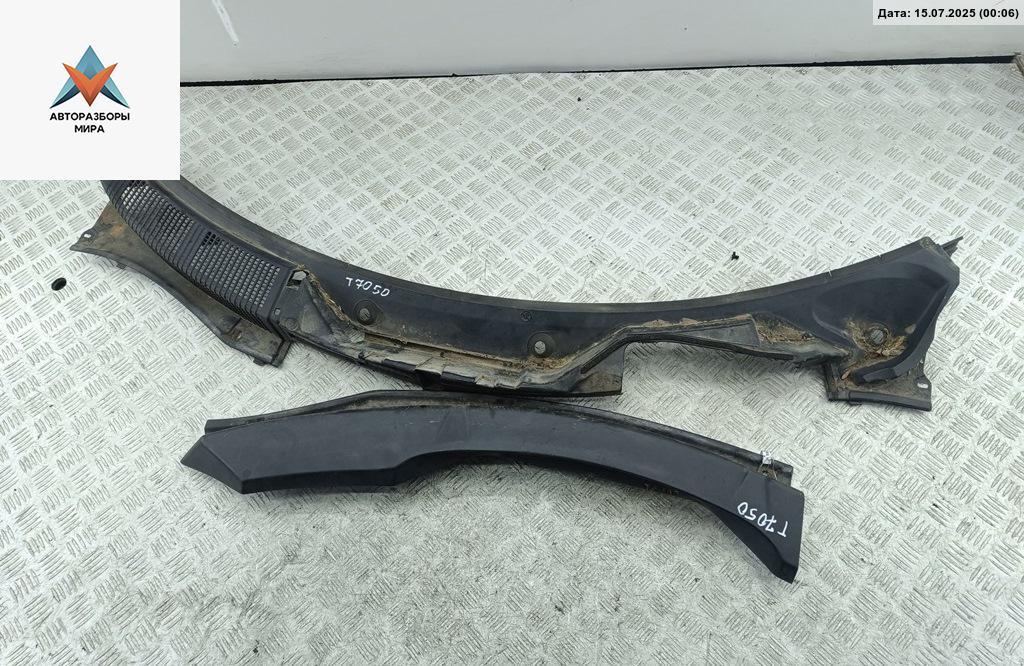 дождевик Renault Scenic 2 поколение 2004, 2.0 л., бензин, МКПП, зелёный, минивэн, 820013789 - фото №1