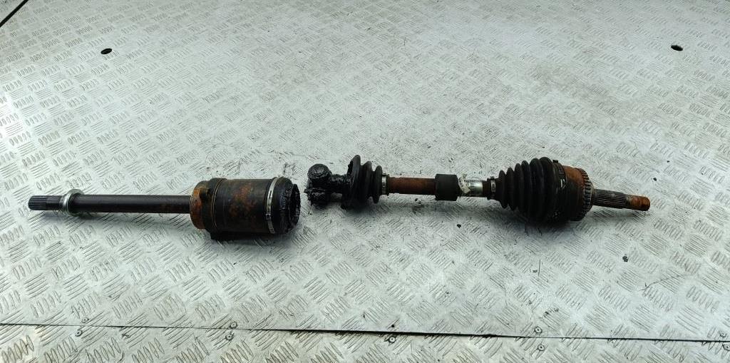 полуось передняя правая (приводной вал, ШРУС) Nissan Primera P11 1997, 2.0 л., бензин, МКПП, красный, хетчбэк 5 дв.