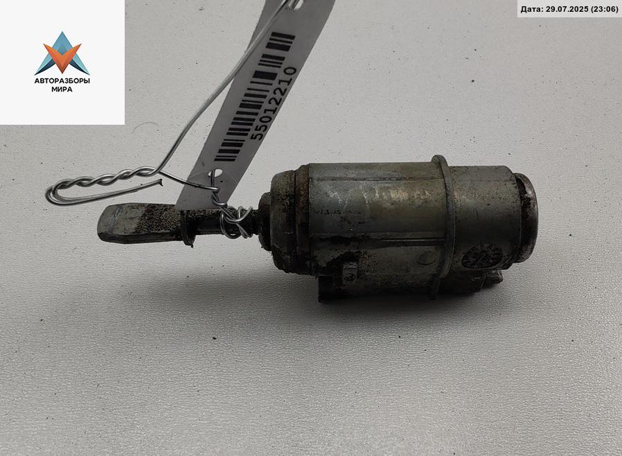 личинка дверного замка Audi A6 4B/C5 1999, 2.5 л., дизель, МКПП, серый, седан, 4B1837063 - фото №1