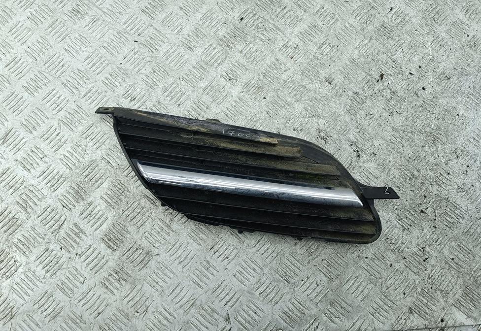 решетка радиатора Nissan Almera Tino 2004, чёрный, минивэн, 62316BU100