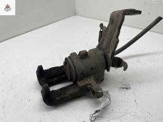 суппорт задний левый Nissan Almera Tino V10 [рестайлинг] 2003, 2.2 л., дизель, МКПП, серый, минивэн