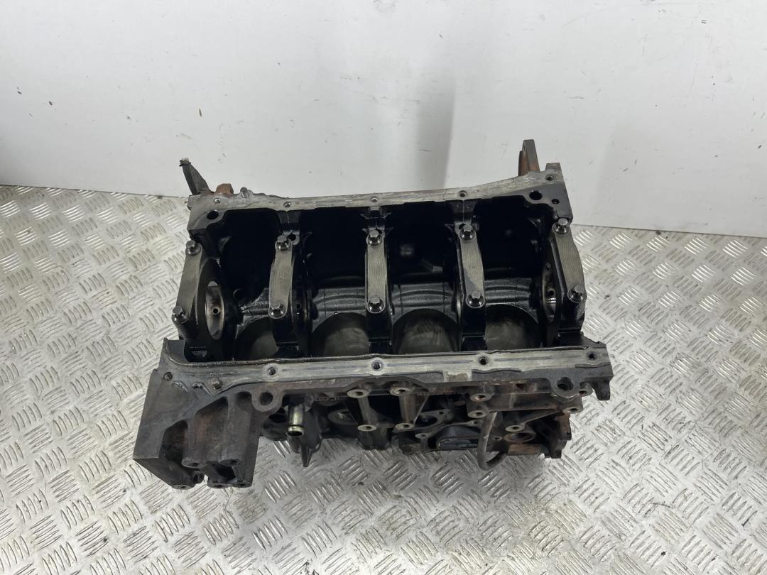 блок цилиндров Nissan X-Trail T30 2005, 2.2 л., дизель, МКПП