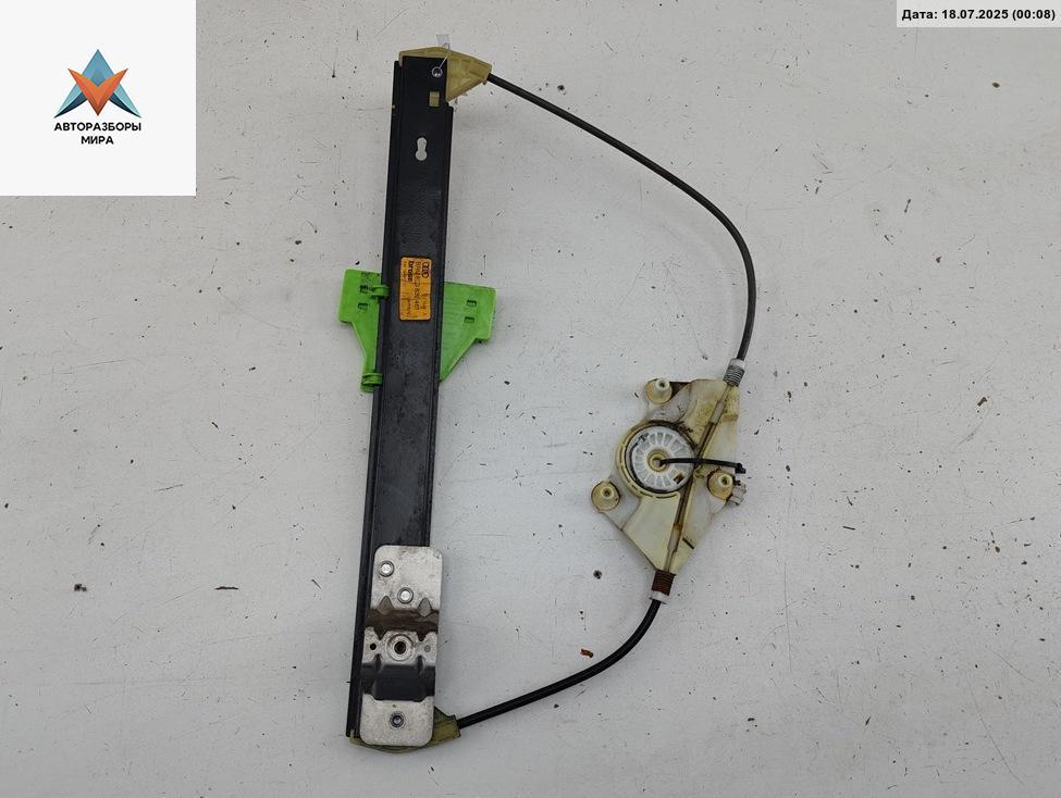 стеклоподъемник задний левый Audi A4 B6 2001, 2.0 л., бензин, МКПП, серый, седан, 8E0839461 - фото №1