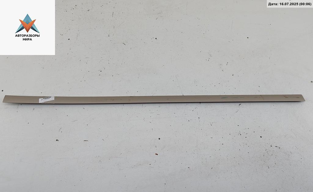 молдинг двери передней левой Audi A6 4B/C5 1999, 2.5 л., дизель, МКПП, серый, седан, 4B0853953A - фото №1